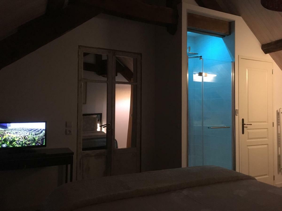 Bed and Breakfast Moulin De La Fayolle Blot-l'Eglise Esterno foto